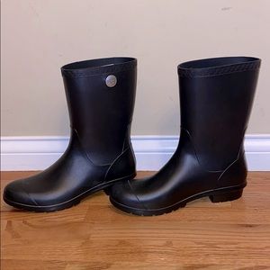 Ugg rain boots